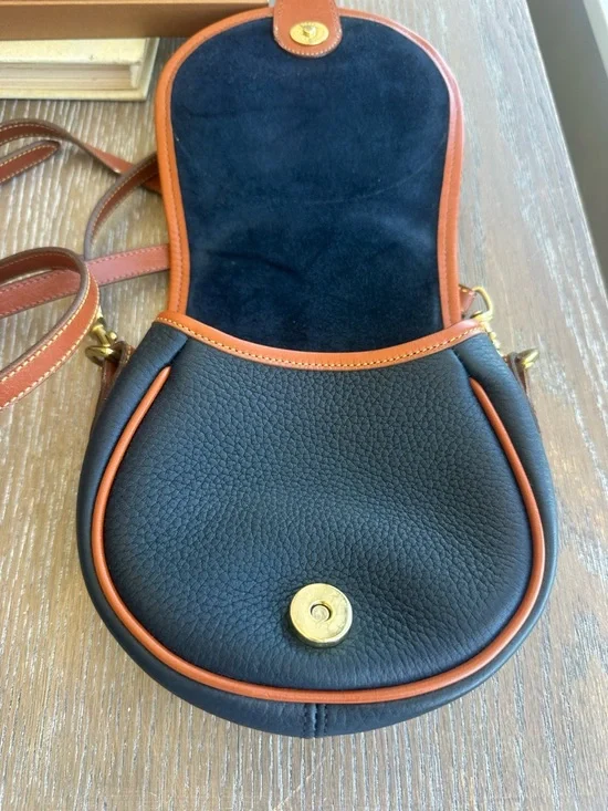 Vintage Dooney & Bourke Big Duck All Weather Saddle Bag in Blue and British Tan - Picture 3 of 13